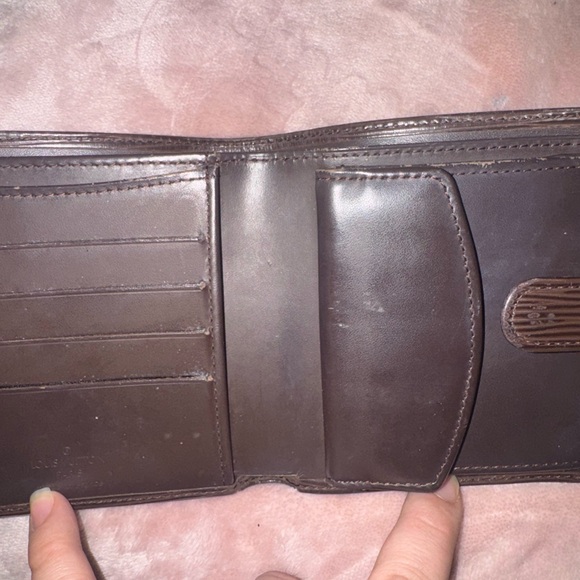 LOW START!!!🔥AUTHENTIC🔥 Louis Vuitton Dark brown EPI leather wallet EUC - Picture 6 of 7
